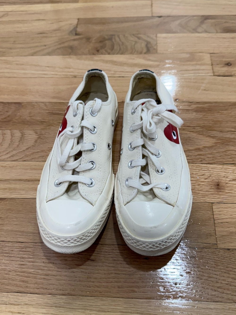 Converse White Low-Top Sneakers with Red Heart Accent - Picture 1 of 6